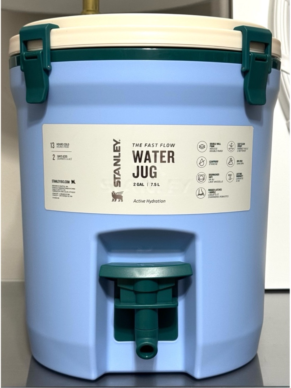 STANLEY‎ Adventure Fast Flow 2 Gal Water Jug, CORNFLOWER EMERALD